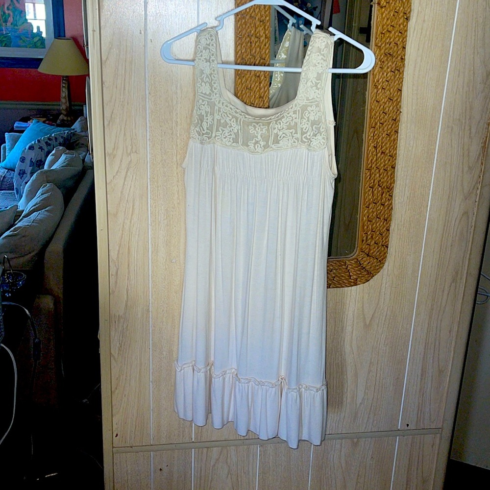 Theme dress